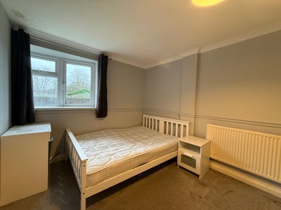Large Furnished Double Room Main Photo