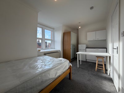 Bright Studio Room in NW3 (F176a.08) Main Photo