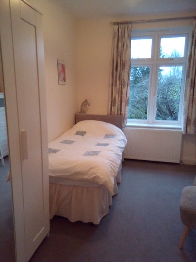 Bright and Sunny Ensuite Room Main Photo