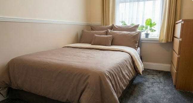 Furnished Double Room &pound;695 Bills Incl.  Main Photo