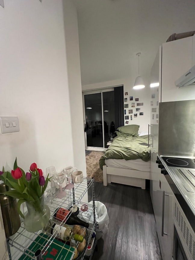 Studio Flat to Rent  Main Photo