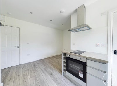 Studio flat  Main Photo