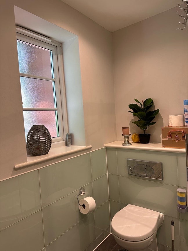 Bright Double En-suite Room- Available 3rd April  Main Photo