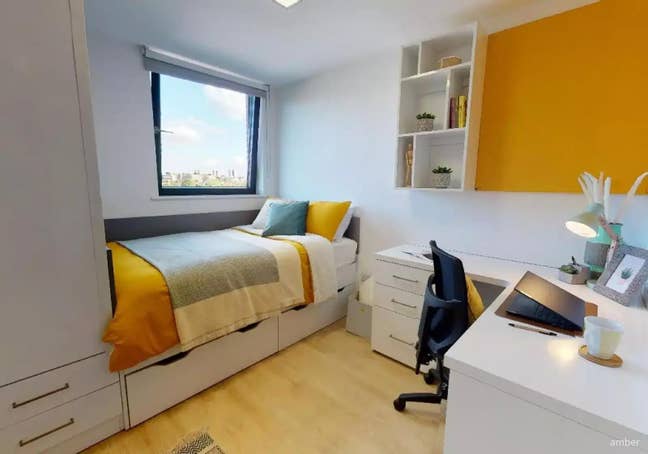 Ensuite Student Room – Apr–July Takeover Main Photo