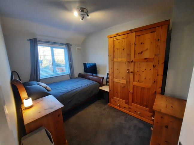 Mon–Fri Double Room &pound;600 Bills Inc Main Photo