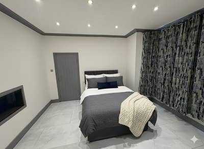 Large Doubles room available Main Photo