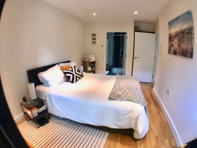 Double Bedroom with en-suite  Main Photo