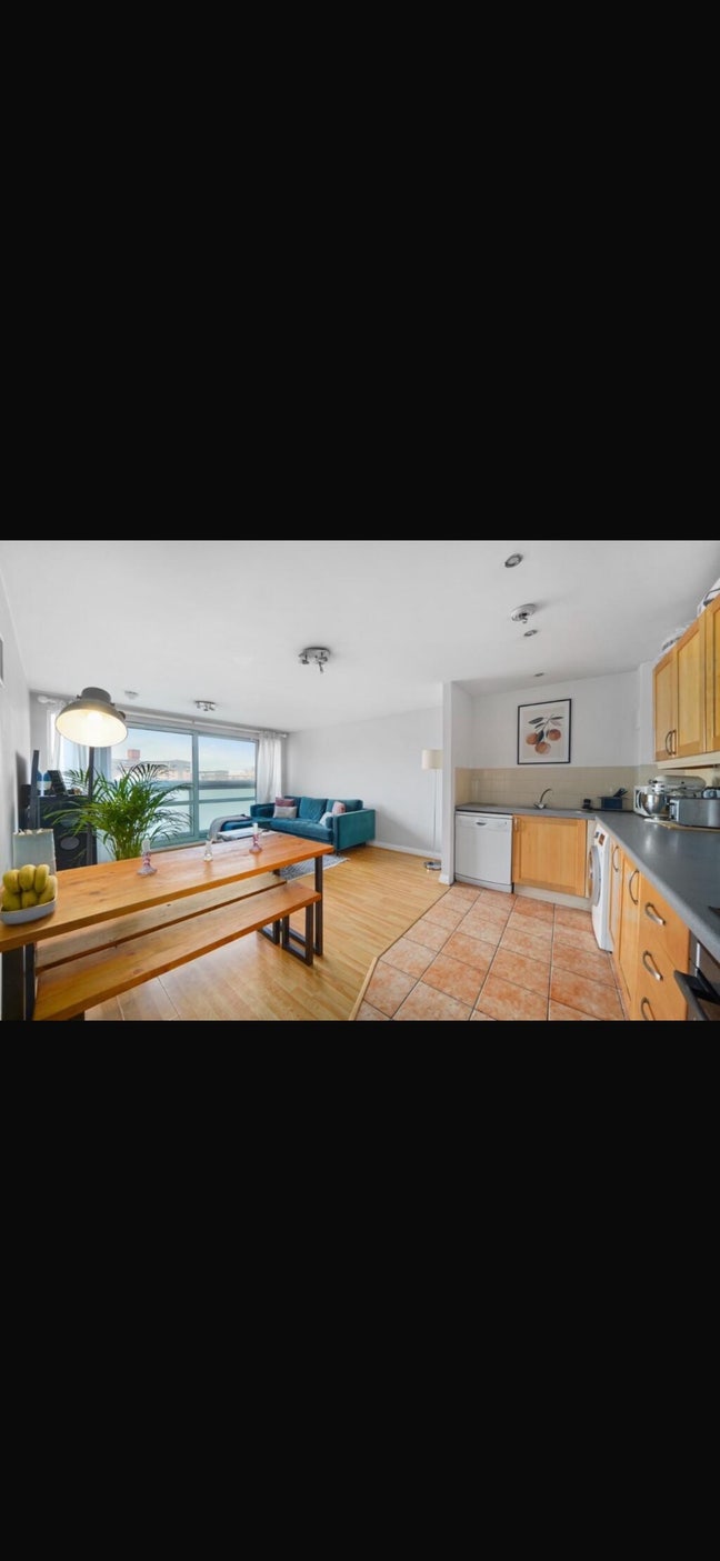 Double Room available Main Photo