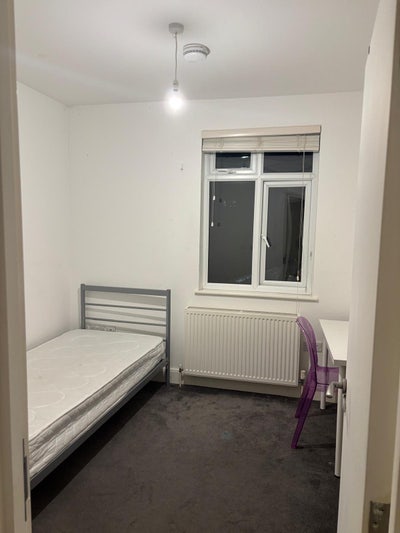 Single bed available near MDX Main Photo