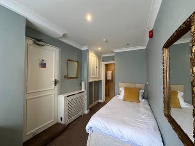 Bracknell Center En-Suite Rooms Main Photo