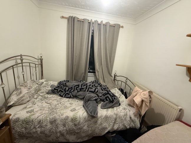 Room to rent Main Photo