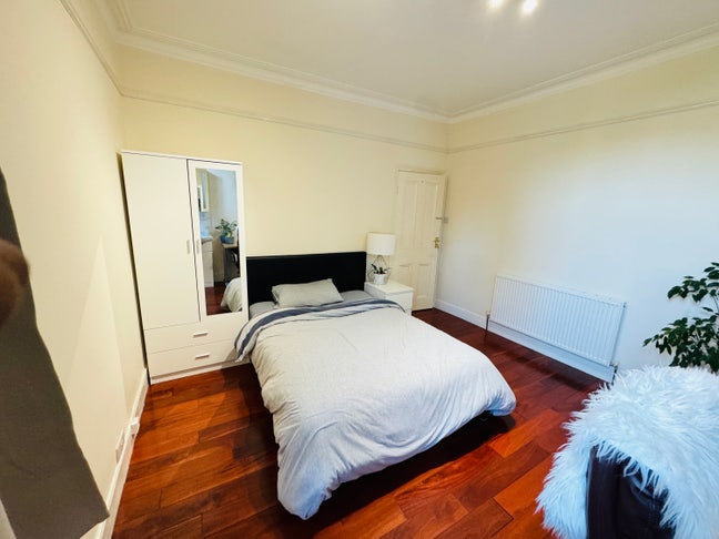 🌟Spacious Double bedroom- Streatham✨🌟 Main Photo