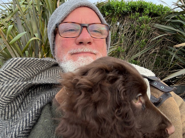 Professional Dr seeks a single or double room Main Photo