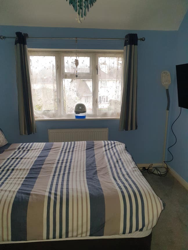 Double bedrooms available in 3 bed house nr Barton Main Photo