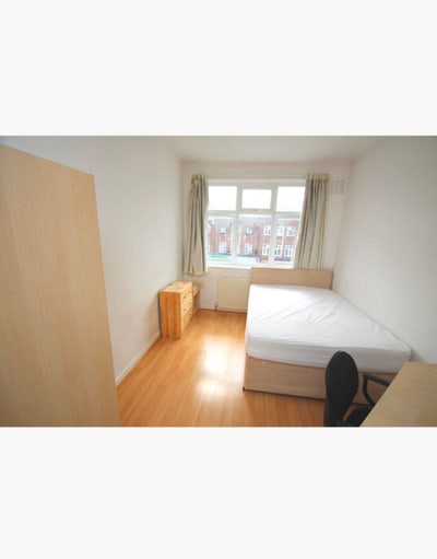 Double Room Available  Main Photo