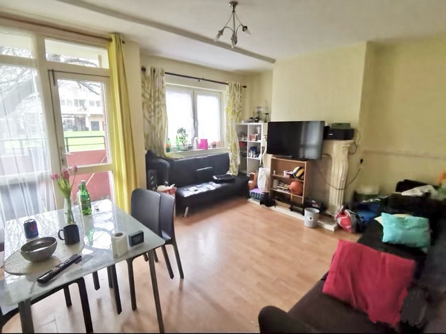 Double flat in great location  Main Photo