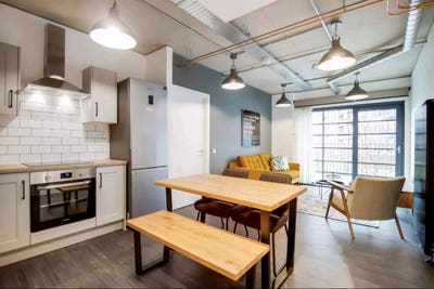 Master En-suite in Wembley Park | Bills Included  Main Photo