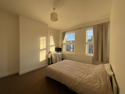 Double bedroom + Private bathroom - Holloway Main Photo