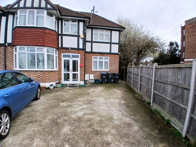 Three Bed House inc. Council Tax in Raynes Park Main Photo