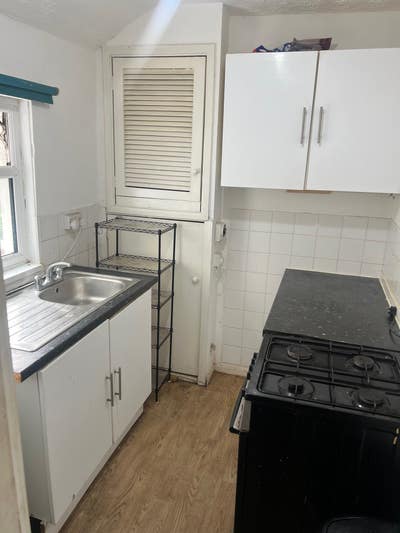 3 Bed Flat in Adamsdown near city centre Main Photo