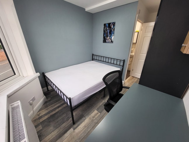 Lightfull, Double room, en-suite, in-room fridge Main Photo