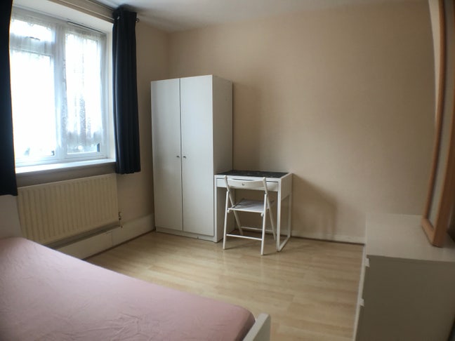 Lovely DBL Room | Near Aldgate East/Tower Bridge Main Photo