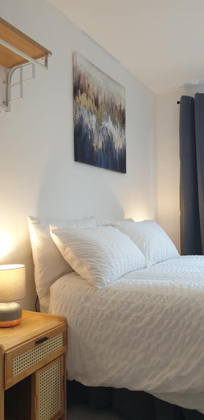 Premium Ensuite Studio Suites – Portslade Station Main Photo