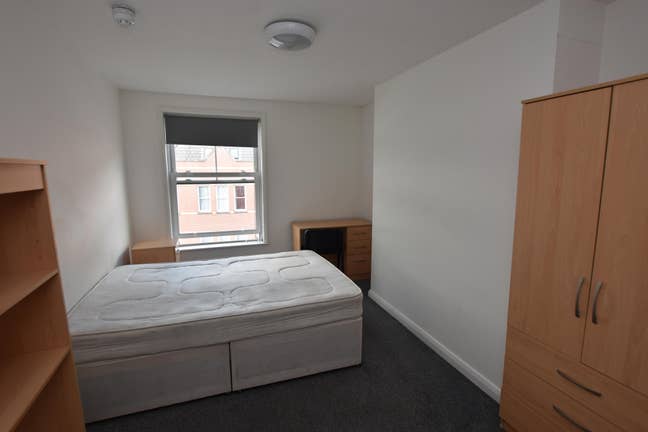 🏡 King Street-Furnished Ensuite Room-Leigh-WN7 Main Photo