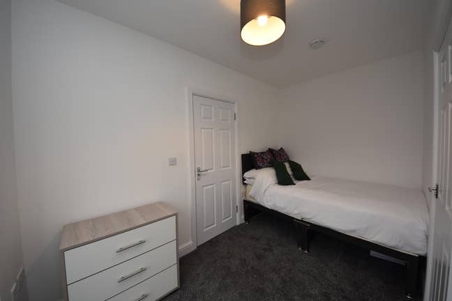 Luxury Ensuite Furnished Rooms-Wigan-WN6 Main Photo