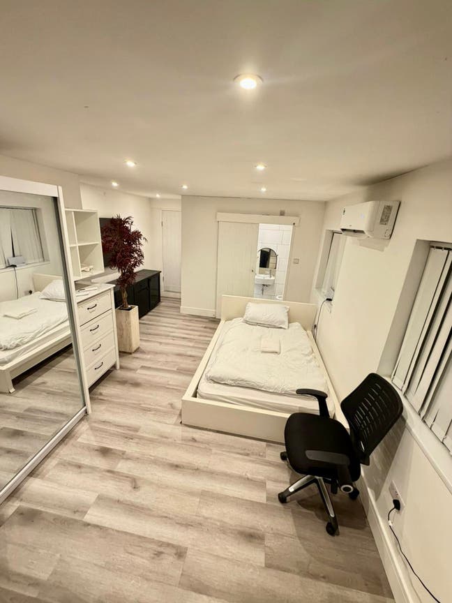 Double Ensuite Room with Private Garden  Main Photo