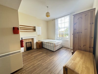 Affordable Studio Clapham Rd Available Now SW9 Main Photo