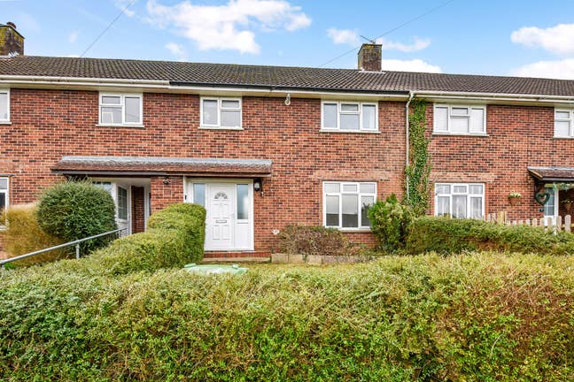 Generous Double Bedroom - Winnall Manor Road Main Photo