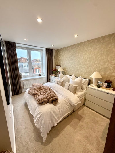Master bedroom in Marylebone  Main Photo