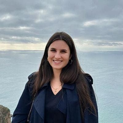 28 y/o Tech Professional Seeking Calm, Clean Home Main Photo