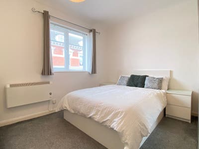 Flat Near Gillingham Station Main Photo