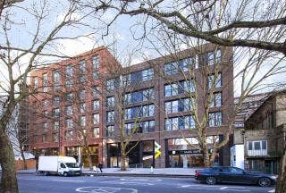 Modern 2 bed 2 bath, private balcony, Kings Cross Main Photo