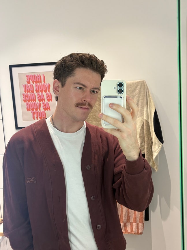 Professional Male seeks a double room Main Photo