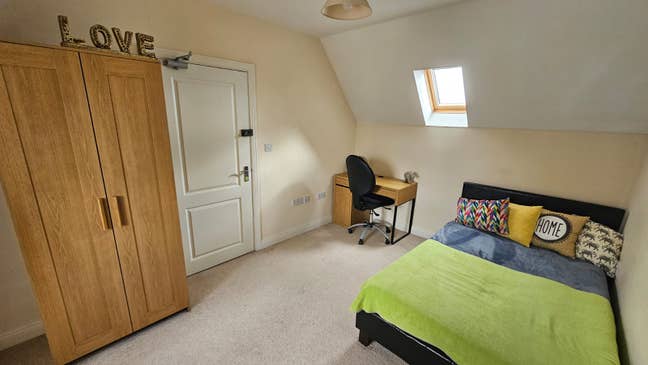 2 Fully Furnished Beautiful Double Rooms  Main Photo