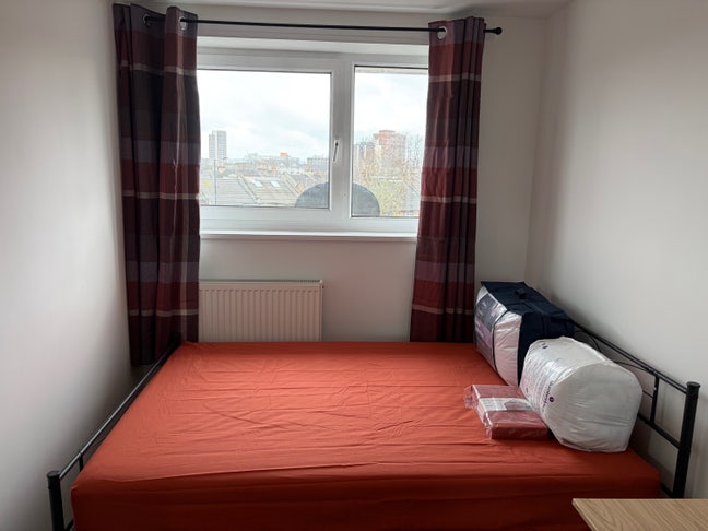 Double bedroom at Stratford, E15 Main Photo