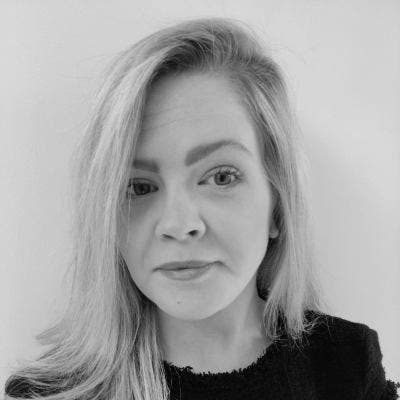 Professional Female seeks a double room Main Photo