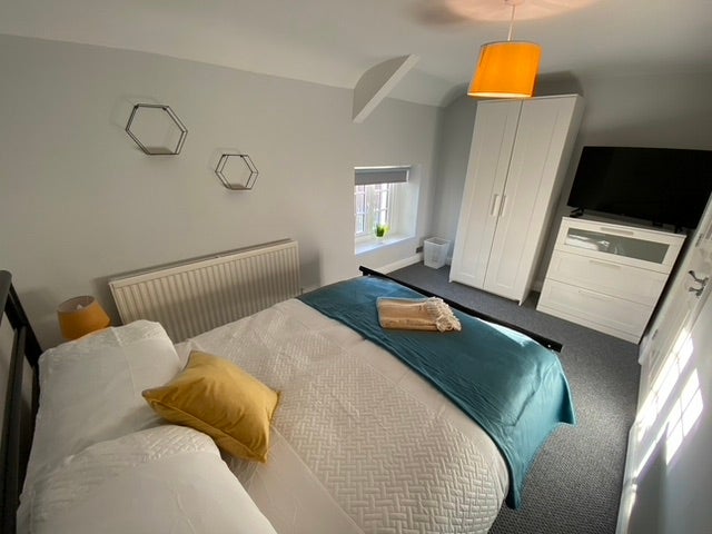 Stylish Room in a Well-Located Shared House Main Photo