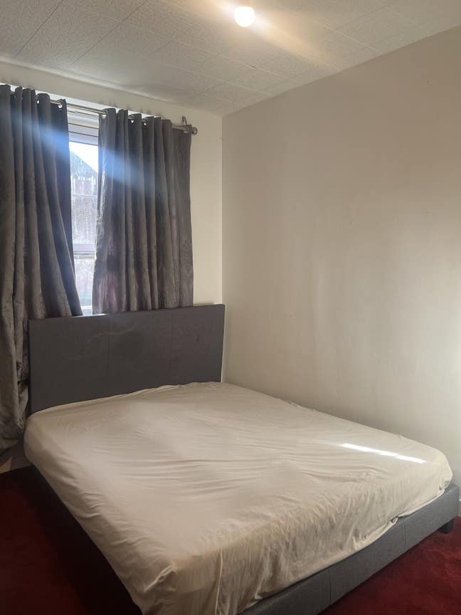 Room to let in Sw8 close to battersea power statio Main Photo