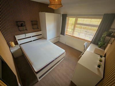 Double Room, Near Hospital, All Bills inc. Main Photo