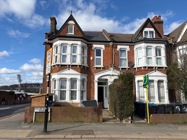 Croydon View  Main Photo