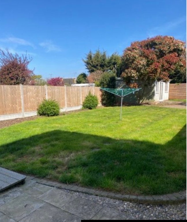 3 bed family house Main Photo