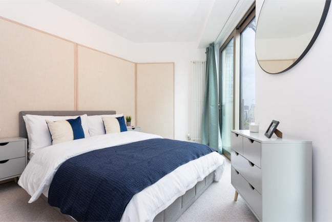 Luxury Penthouse in Greenwich with River Views  Main Photo