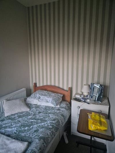 Single furnished room near town centre Main Photo