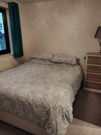 Large room for rent in lovely house Main Photo