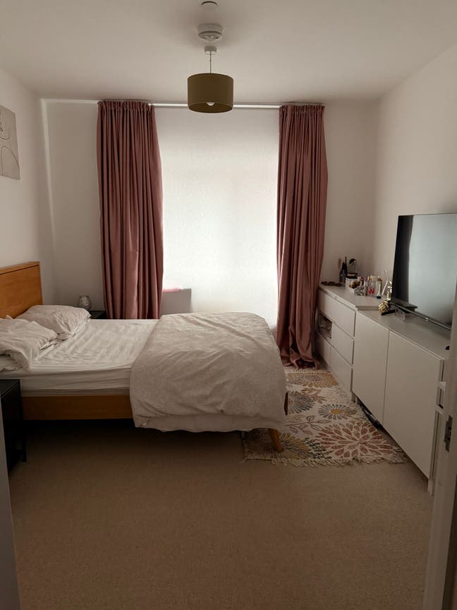 One bedroom available for rent, bills inclusive! Main Photo