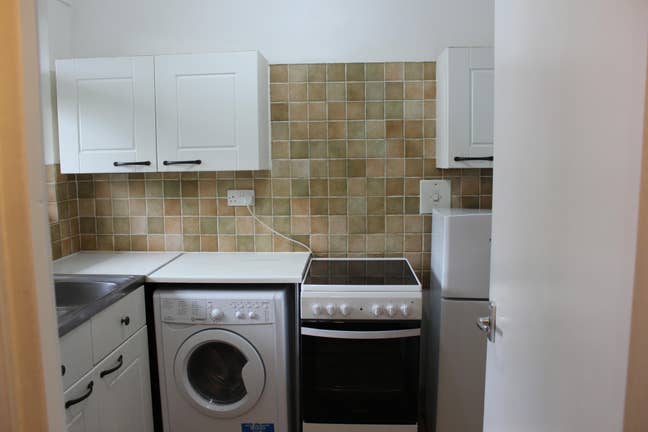 Studio Flat, Sovereign House, E1 Main Photo